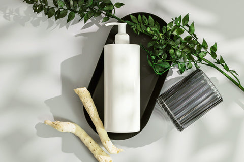 Revitaliser dit hår med Mielle Organics Rosemary Mint Strengthening Shampoo