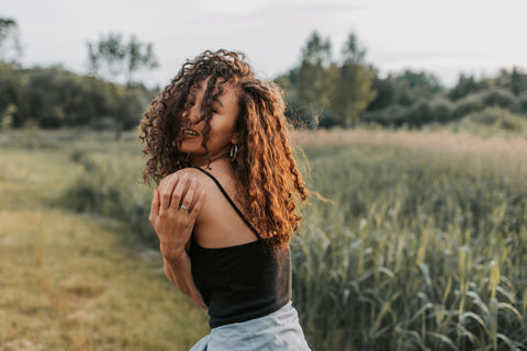 Krølle-selvtillid: Embracing Lustrasilk Curl Max Curl Activator Moisturizer til Smukt og Sundt Hår